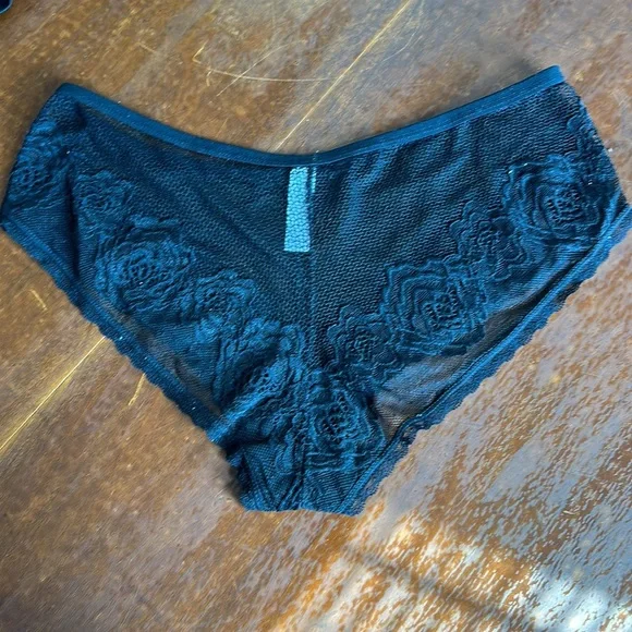 Lace Black Panties Lace Rose Design Size XL - Picture 3 of 10
